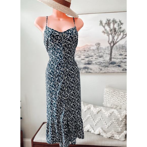 Hollister Farmers Market Weekend Wanderings blooming boho button front dress - Picture 3 of 6